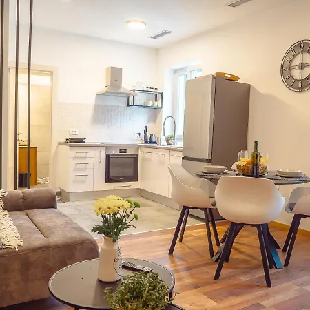 Apartman Dora & Luka Fiume