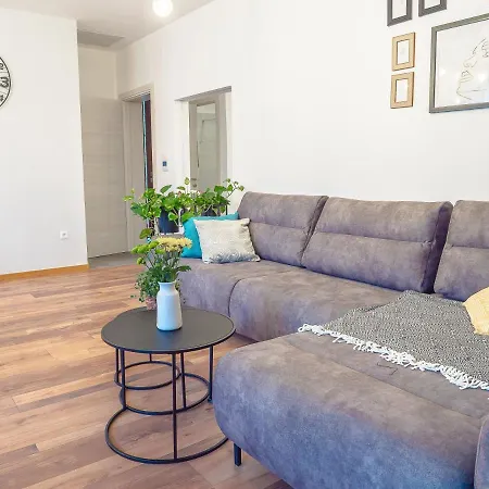 Dora & Luka Apartment *