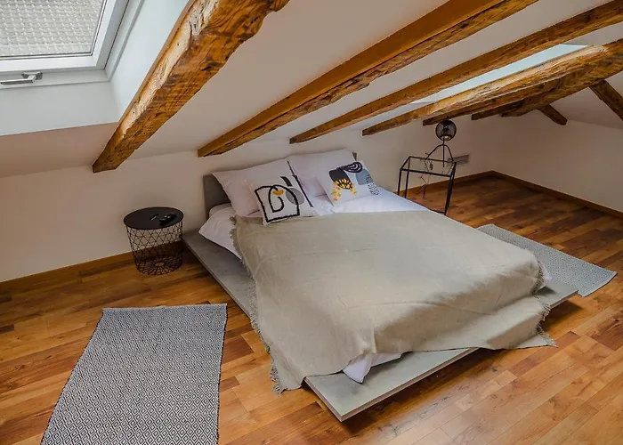 Dora & Luka شقة *