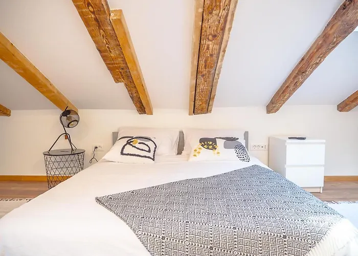 Dora & Luka شقة غييكا